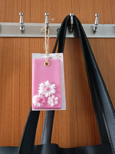 Daisy Scented Soywax Air Freshener Sachet - Daisy 42g – Candles & Fragrances on Brown Living™. SKU: CTC042D2513. Img 5.