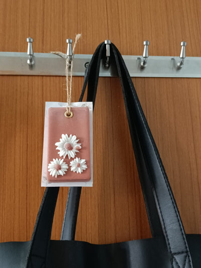 Daisy Scented Soywax Air Freshener Sachet - Daisy 42g – Candles & Fragrances on Brown Living™. SKU: CTC042D2513. Img 2.