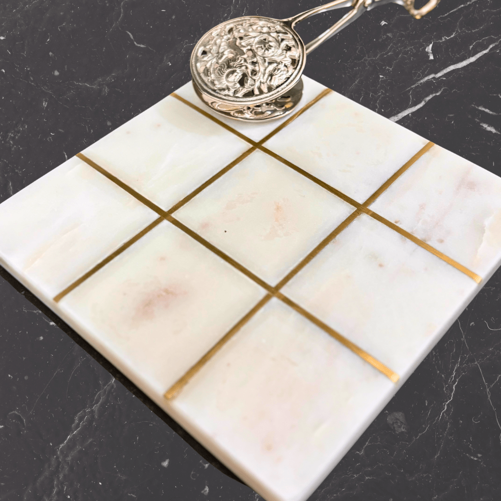 Decorative Trays – Home Decor on Brown Living™. SKU: TR-AG25-04. Img 2.