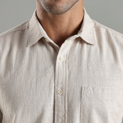 Dune Shirt in Hemp – Sustainable Oatmeal Shade – Mens Shirt on Brown Living™. SKU: HP - OM - F - S. Img 3.