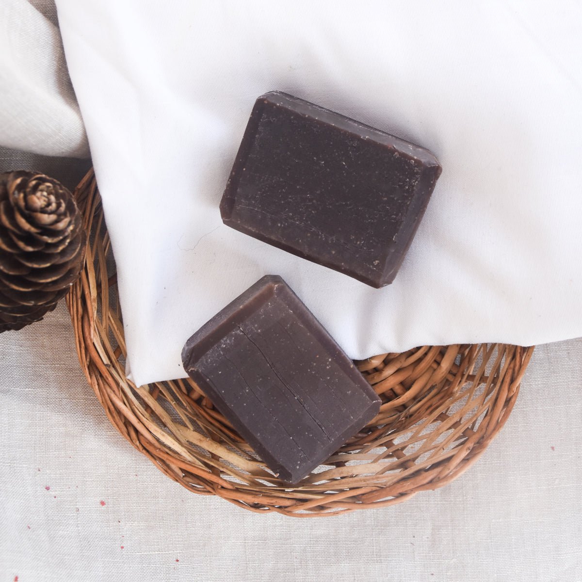 Earth Ruby & Morning Blossom Soap Set Pack Of 2 | Handmade Soaps – Soap on Brown Living™. SKU: LN-SET-ERMB-01. Img 3.