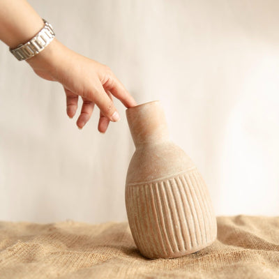 Earth's Embrace - Rustic Flower Vase with Bunch – Home Decor on Brown Living™. SKU: V - 347. Img 4.