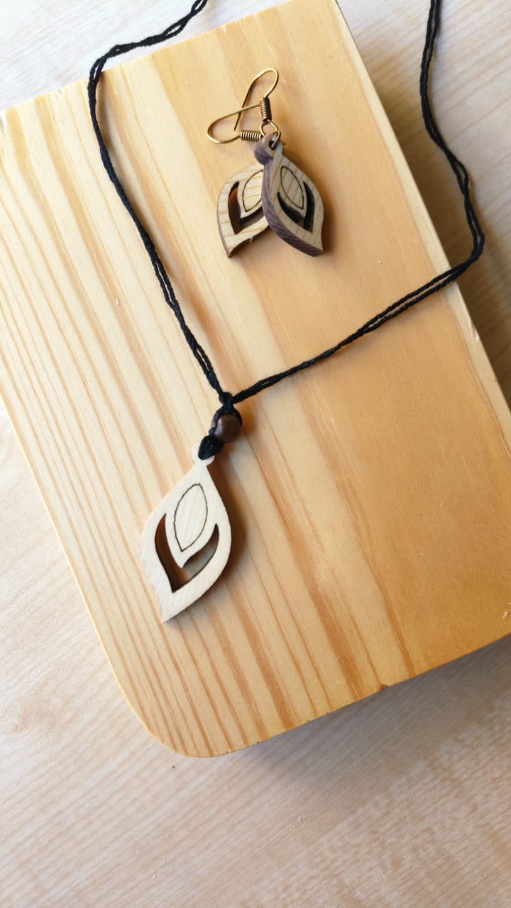 Eco Friendly Wooden Jewellery Set – Womens Accessories on Brown Living™. SKU: WJ08. Img 4.