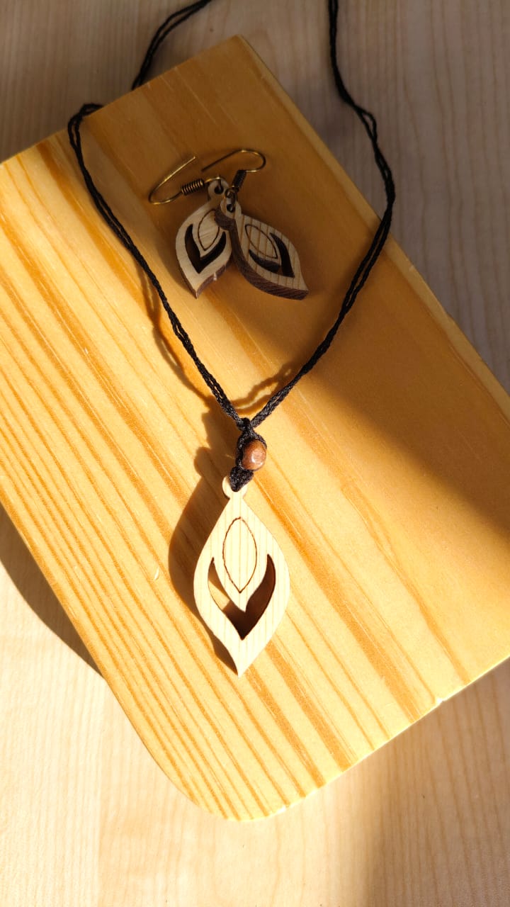 Eco Friendly Wooden Jewellery Set – Womens Accessories on Brown Living™. SKU: WJ08. Img 2.