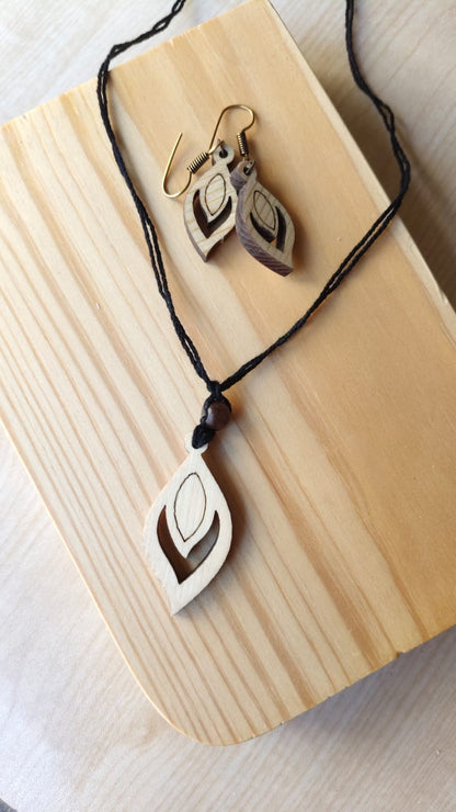 Eco Friendly Wooden Jewellery Set – Womens Accessories on Brown Living™. SKU: WJ08. Img 3.