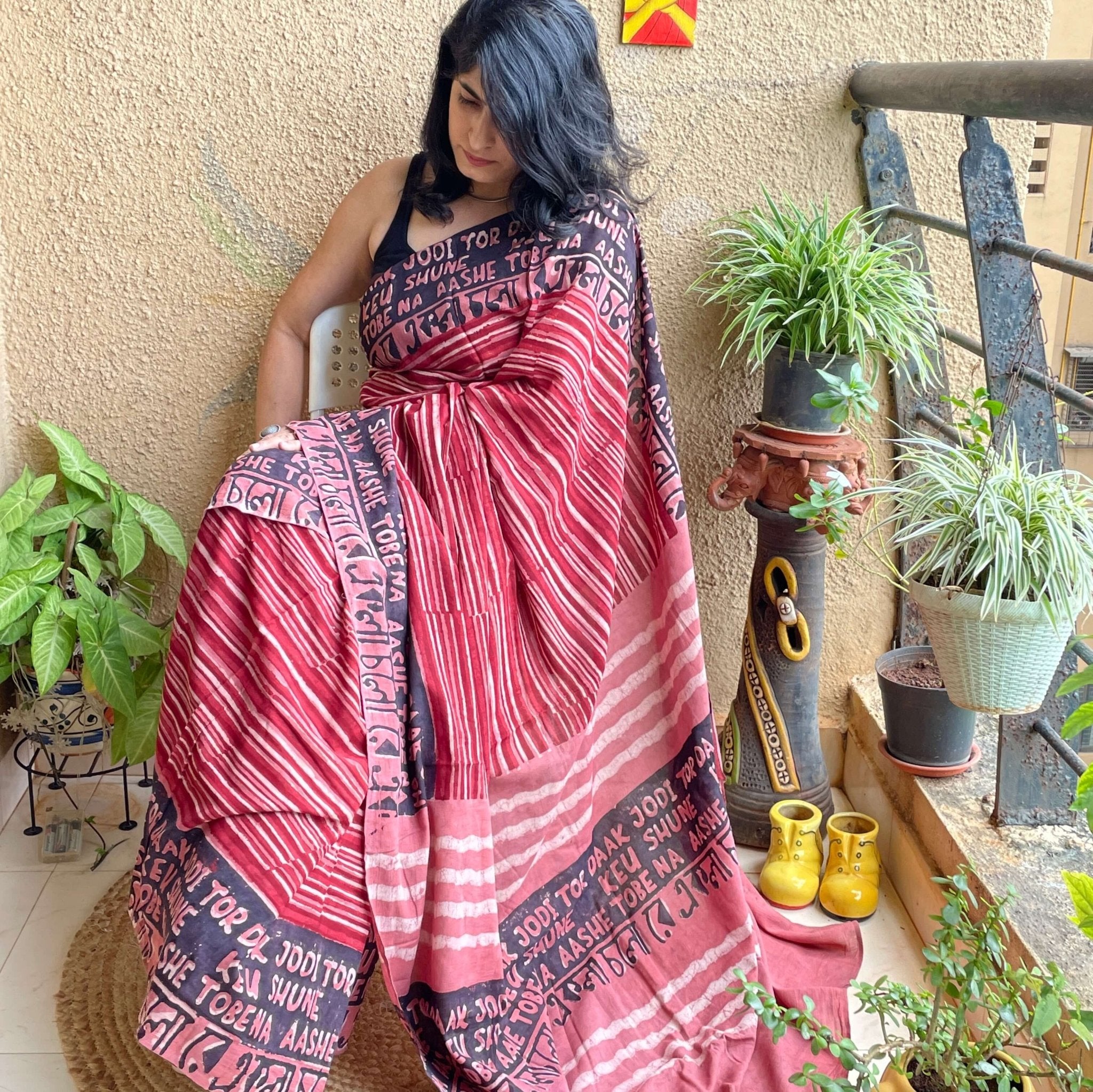 Ekla Cholo Pink Handloom Cotton Saree– Sustainable & Breathable – Womens Saree on Brown Living™. SKU: k5031. Img 6.