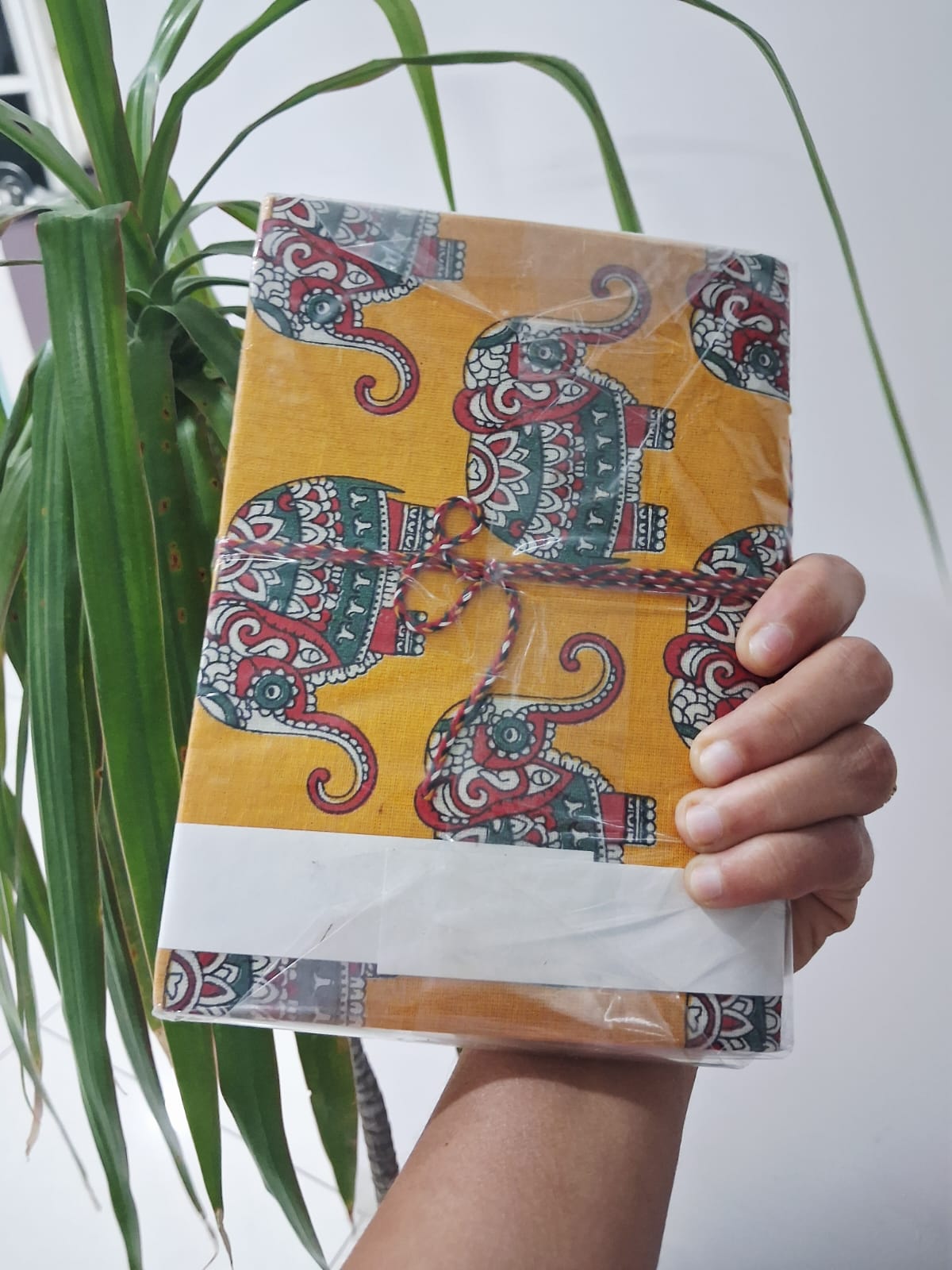 Elee Fabric Handmade Diary – Notebooks & Notepads on Brown Living™. SKU: kj07. Img 4.