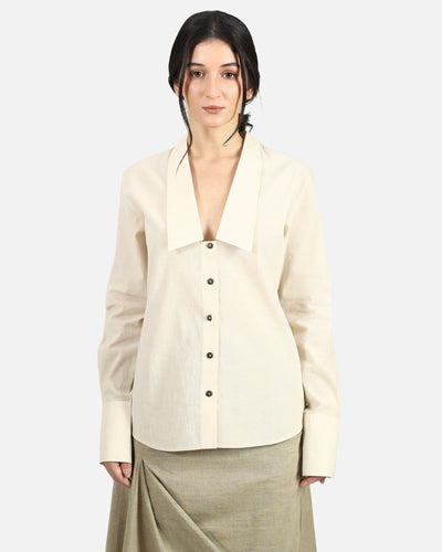 Extended Collar Shirt – Elegant Modern Fashion Statement – Womens Shirt on Brown Living™. SKU: ACB2026004. Img 4.