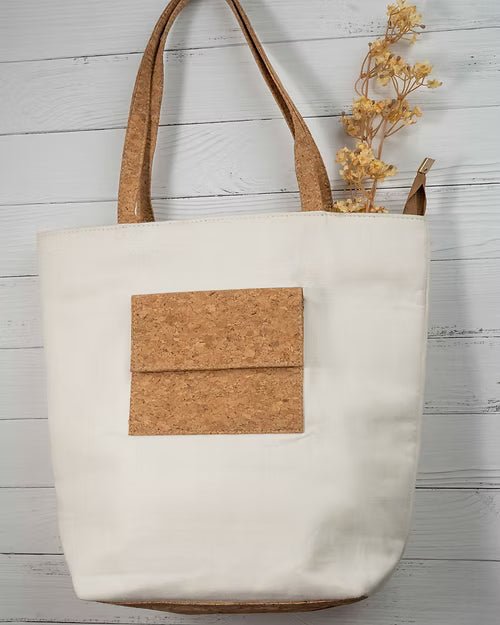 Fashionable Cork Tote Bag | Stylish & Sustainable Everyday Carry – Womens Accessories on Brown Living™. SKU: ANTFVTB. Img 5.