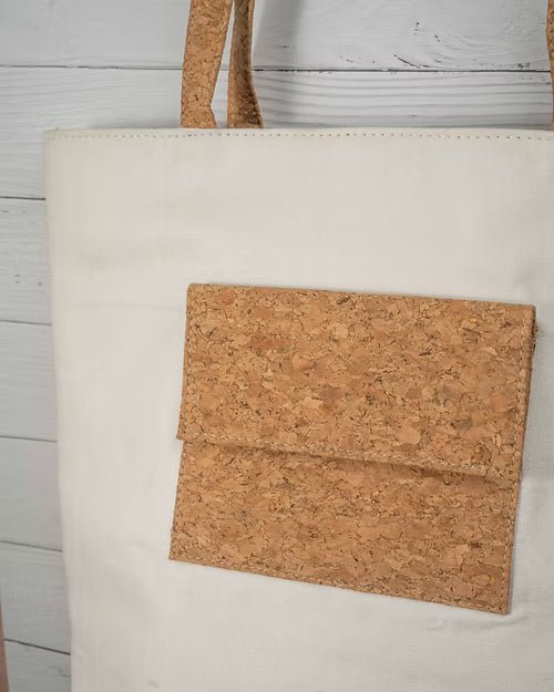 Fashionable Cork Tote Bag | Stylish & Sustainable Everyday Carry – Womens Accessories on Brown Living™. SKU: ANTFVTB. Img 3.