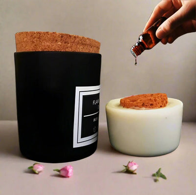 Flameless Terracotta & Wax - Aroma Diffuser with Cork & Black Jar – Fragrance Diffusers on Brown Living™. SKU: FLTDWXBLGCKRS1. Img 8.