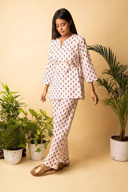 Floral Lounge Wear – Soft Cotton Comfort for Everyday Relaxing. – Womens Co - Ord Sets on Brown Living™. SKU: ANTSBS. Img 15.