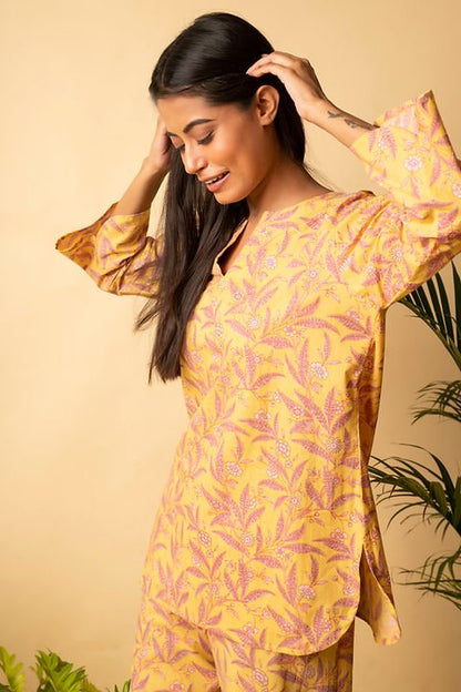 Floral Lounge Wear – Soft Cotton Comfort for Everyday Relaxing. – Womens Co - Ord Sets on Brown Living™. SKU: ANTSBS. Img 6.