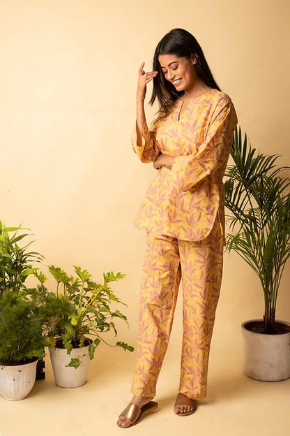 Floral Lounge Wear – Soft Cotton Comfort for Everyday Relaxing. – Womens Co - Ord Sets on Brown Living™. SKU: ANTSLPS. Img 19.