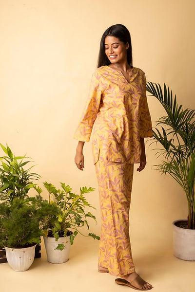 Floral Lounge Wear – Soft Cotton Comfort for Everyday Relaxing. – Womens Co - Ord Sets on Brown Living™. SKU: ANTSLPS. Img 23.