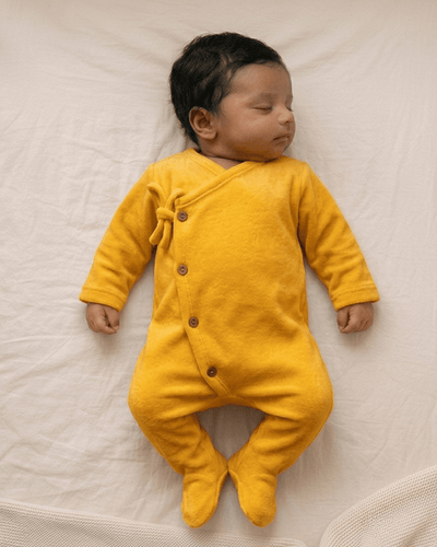 Full Onesie for Babies | Pure Wool Herbal Dyed Full Sleeved Tee – Kids Daywear Sets on Brown Living™. SKU: OSY03001. Img 4.