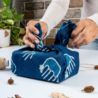 Furoshiki Fabric Gift Wraps in 100% cotton - Assorted Set of 3 – Gift Wrapping on Brown Living™. SKU: FFW - 3S13 - IB. Img 8.