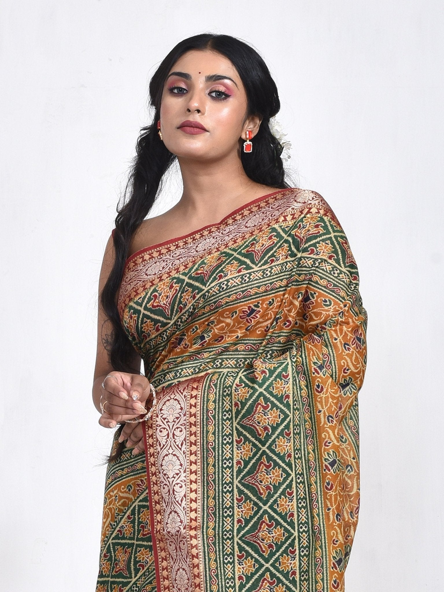 Green Maheshwari Design Linen Silk Saree – Womens Saree on Brown Living™. SKU: STRLINSAR21. Img 6.