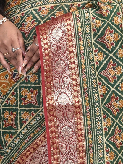 Green Maheshwari Design Linen Silk Saree – Womens Saree on Brown Living™. SKU: STRLINSAR21. Img 2.