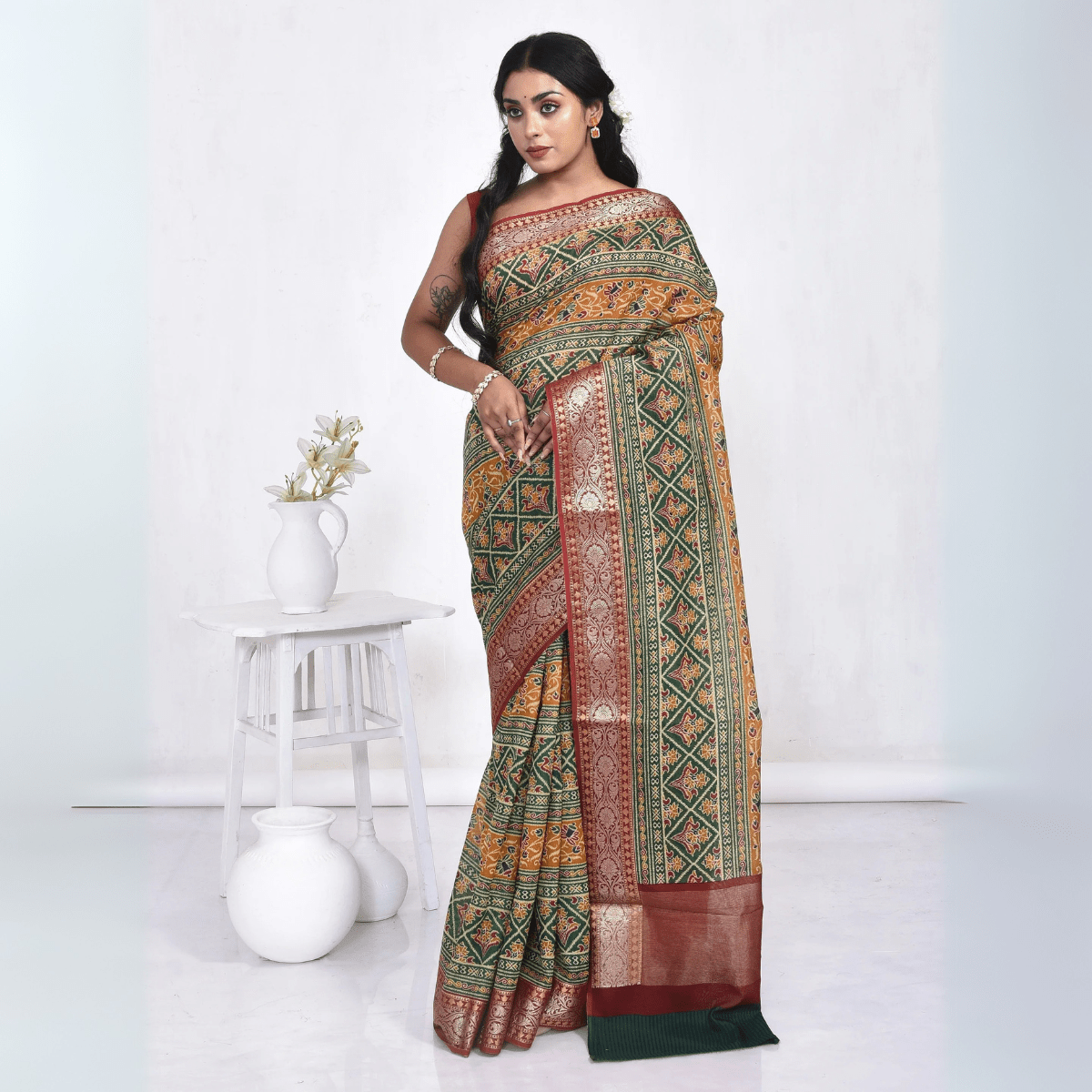 Green Maheshwari Design Linen Silk Saree – Womens Saree on Brown Living™. SKU: STRLINSAR21. Img 1.