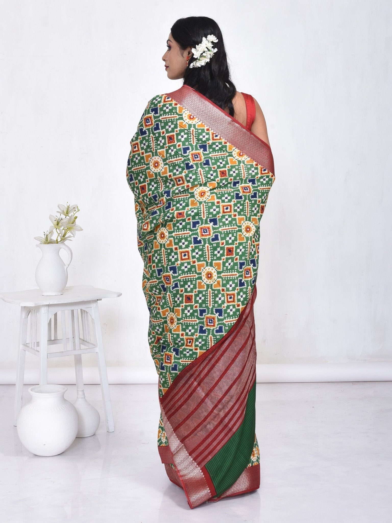 Green Patola Design Linen Silk Saree – Womens Saree on Brown Living™. SKU: STRLINSAR20. Img 8.