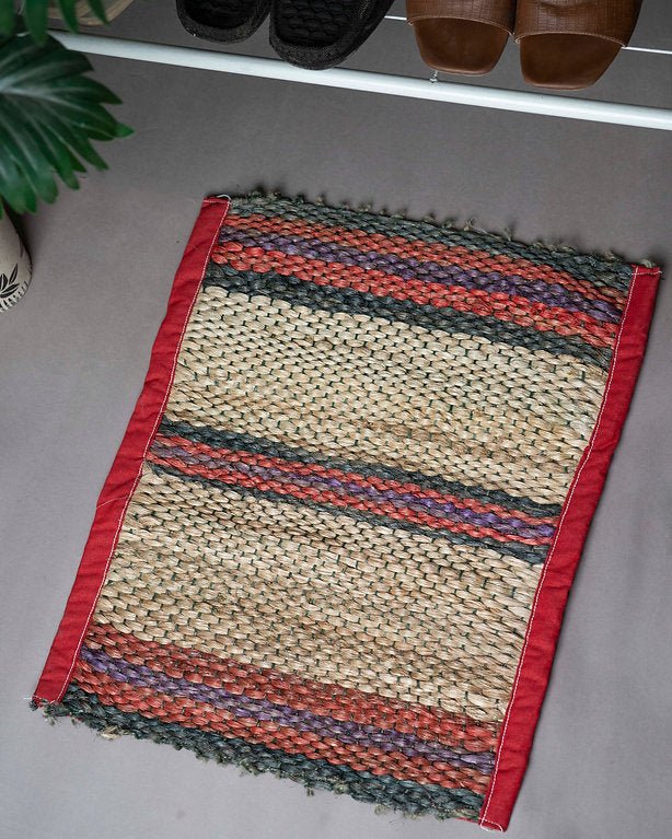 Handcrafted Banana Fiber Mat | Eco - Friendly Sustainable Floor Mat – Mats & Rugs on Brown Living™. SKU: ANTHBFMMPMHHG. Img 4.