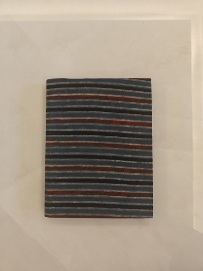 Handcrafted Diaries | Granthika | 7x5 Inch Handmade Notebook – Notebooks & Notepads on Brown Living™. SKU: VDI750010. Img 29.
