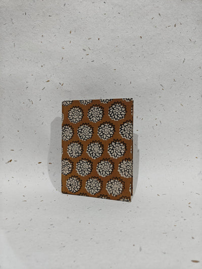 Handcrafted Diaries | Granthika | 7x5 Inch Handmade Notebook – Notebooks & Notepads on Brown Living™. SKU: VDI750010. Img 28.