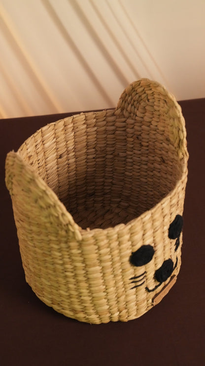 Handcrafted Pet Kauna Basket | Durable & Eco - Friendly – Baskets & Boxes on Brown Living™. SKU: 601KP. Img 3.
