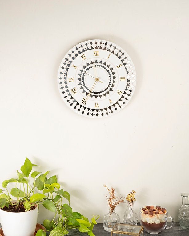 Handcrafted Traditional Art Wall Clock | Wooden Decorative Clock – Clock on Brown Living™. SKU: ANTTHCACHHG. Img 3.