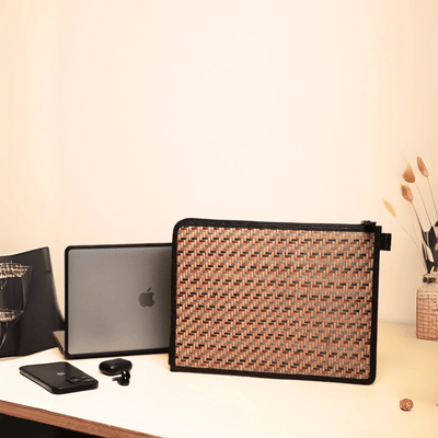 Handmade Sitalpati Laptop Sleeve – Laptop Sleeve by Kadam Haat available on Brown Living™. Earth 13''. SKU: KHSPLALS13ESCL - NEW. Img 8.