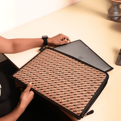 Handmade Sitalpati Laptop Sleeve – Laptop Sleeve by Kadam Haat available on Brown Living™. Earth 16''. SKU: KHSPLALS16ESCL - NEW. Img 7.