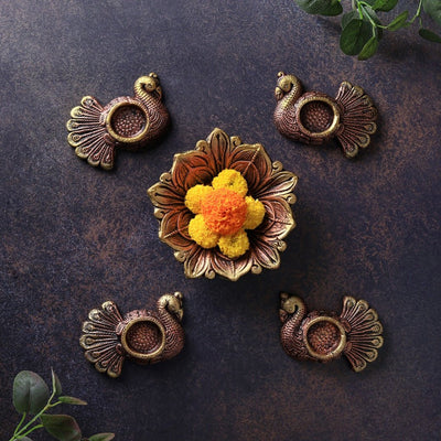 Hans T Light Set – Traditional Decorative Set – Home Decor on Brown Living™. SKU: D45. Img 1.