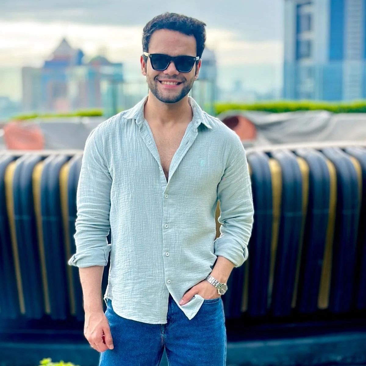 Haze Gauge Cotton Grey Shirt with Lightweight Texture – Mens Shirt on Brown Living™. SKU: DM - GR - F - S. Img 5.