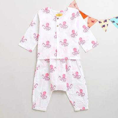 Hearty Octopus - Unisex Infant Cottom Nightwear – Kids Onesies on Brown Living™. SKU: MITHIC - 0643050. Img 1.