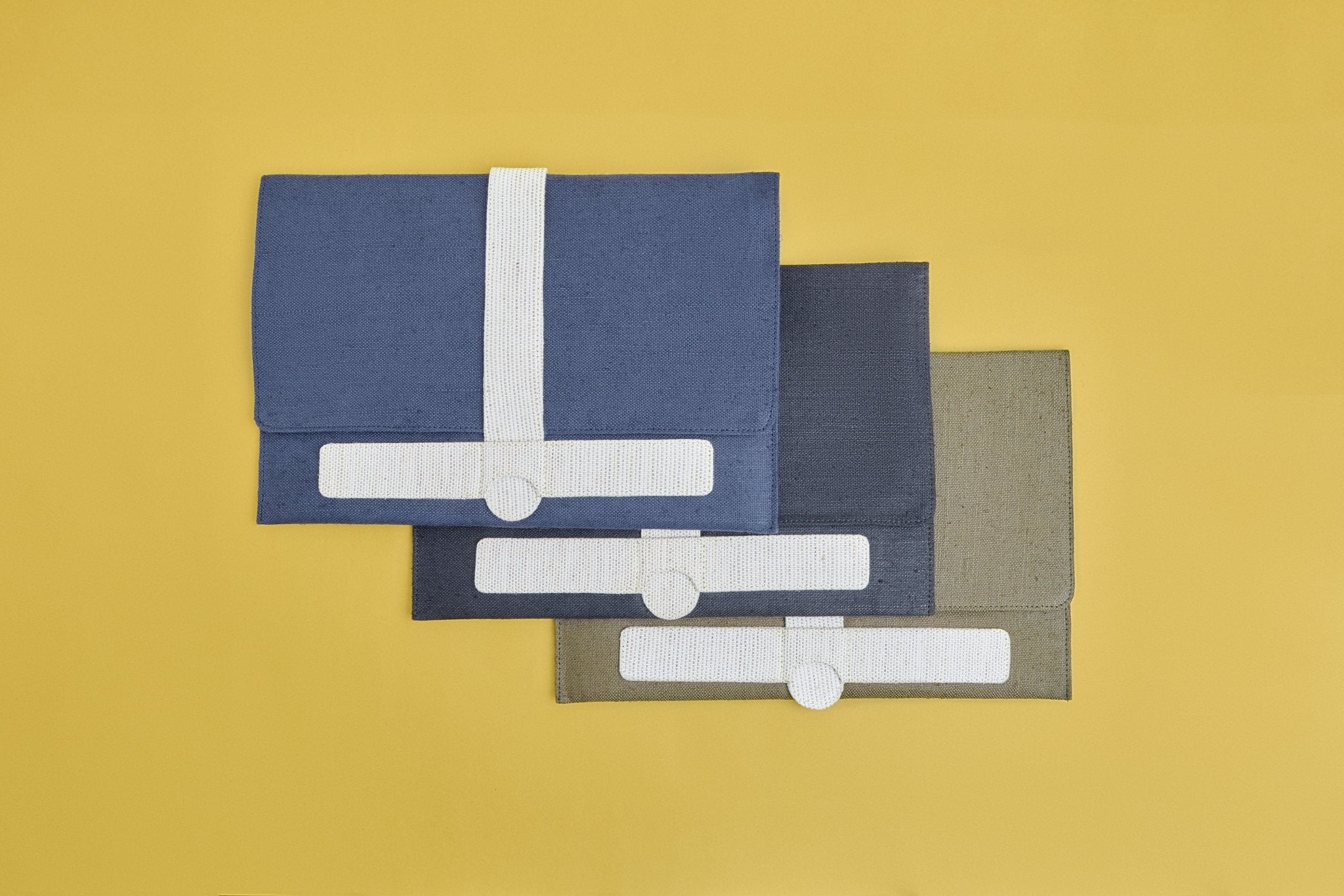 Hemp Laptop Sleeve Organiser | Eco - Friendly & Stylish Work Essential – Organizers & Planners on Brown Living™. SKU: GLS04-OLIVE. Img 7.