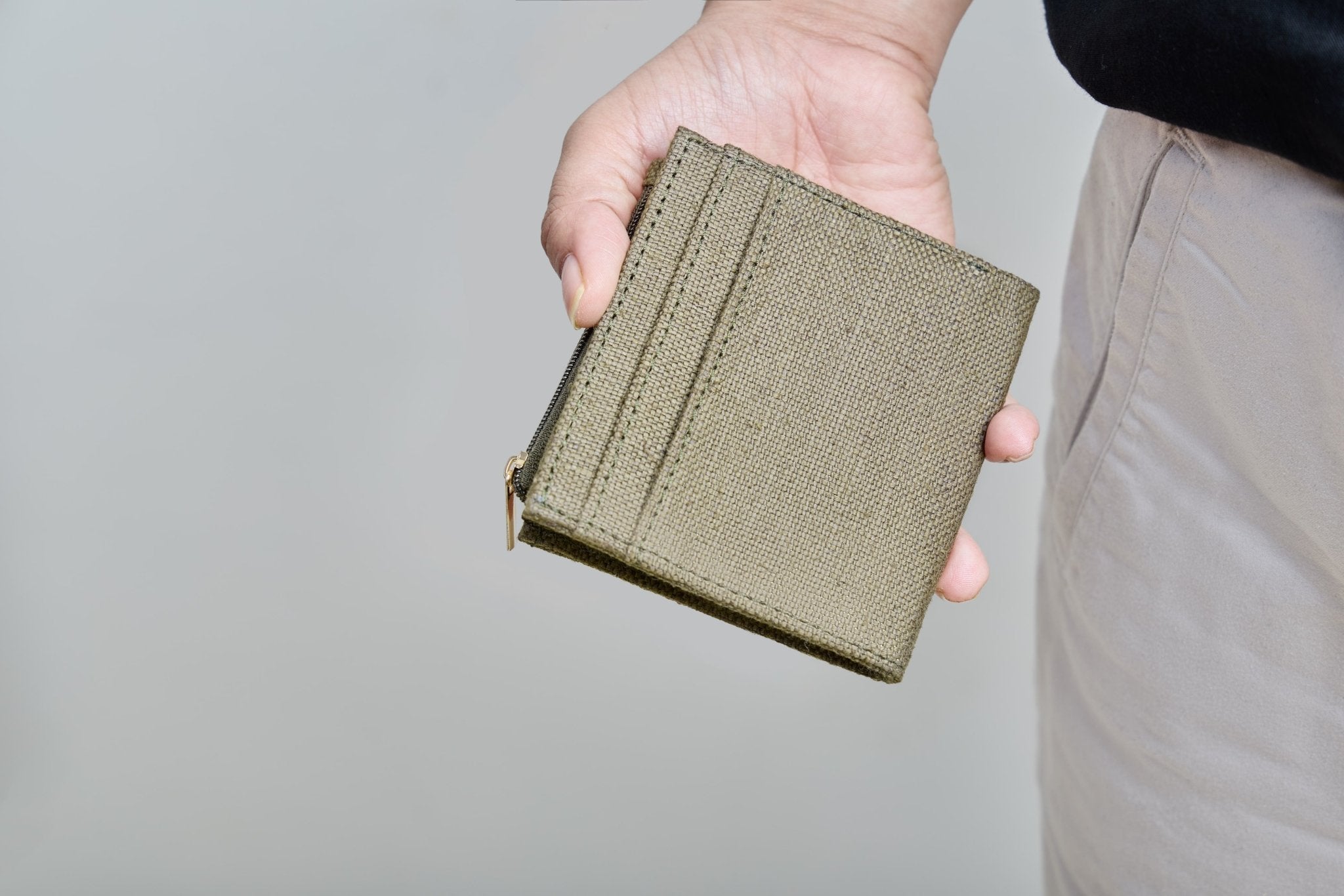 Hemp Men’s Wallet | Eco - Friendly & Sustainable Vegan Wallet for Men – Mens Wallet on Brown Living™. SKU: GWL01-OLIVE. Img 10.