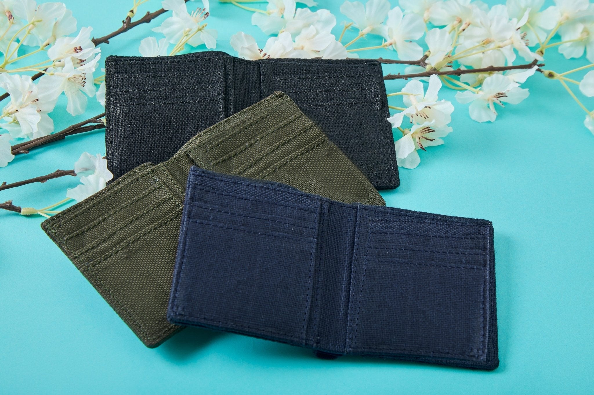 Hemp Men’s Wallet with Coin Pocket | Eco - Friendly & Sustainable Wallet – Mens Wallet on Brown Living™. SKU: GWL02-OLIVE. Img 11.