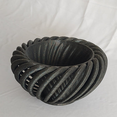 Hurricane Innard Plant - Based Twinkling Black Bowl – Home Decor on Brown Living™. SKU: HUINEDPLTKA082. Img 3.
