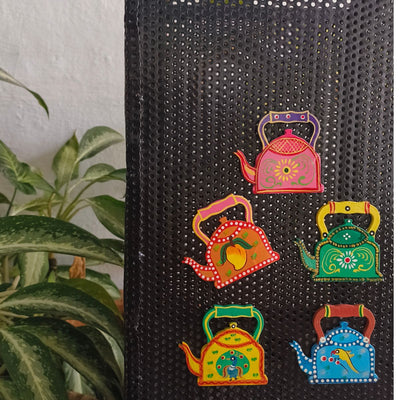 India Kettle Magnet | Handcrafted Indian Souvenir Fridge Magnet – Art & Craft Supplies on Brown Living™. SKU: CD-HOM-MIN-KET-MUL. Img 2.