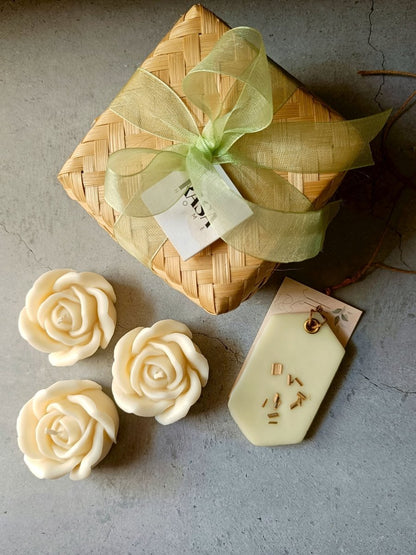 Intertwine Candle Gift Set – Gift Hampers by Rasa Home available on Brown Living™. The Rose Candle Gift Set . SKU: TRRS05. Img 5.