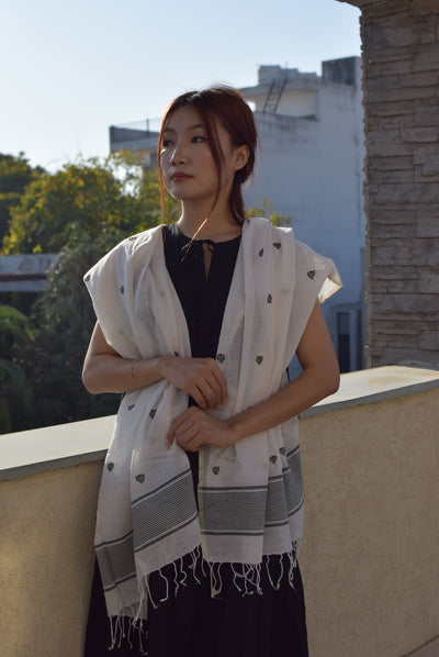 Iti Jamdani Cotton Stole Handwoven Lightweight Dupatta – Womens Scarf on Brown Living™. SKU: EKL_06. Img 1.