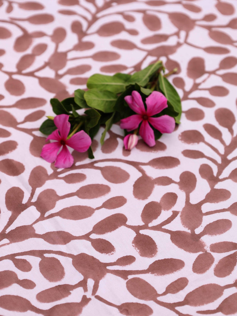 Abstract Leaf Brown and White Table Cover