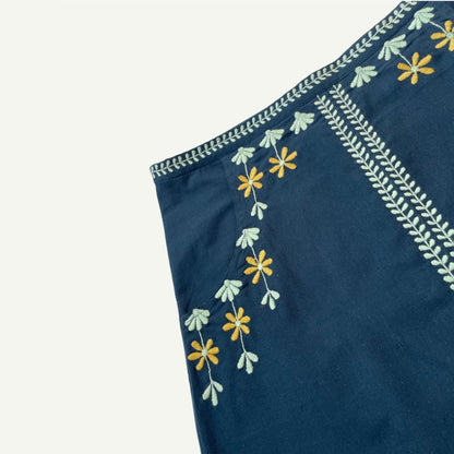 Katie Skirt – Stylish & Comfortable Women’s Skirt – Womens Skirt on Brown Living™. SKU: ER - SKT - XS - 002. Img 4.