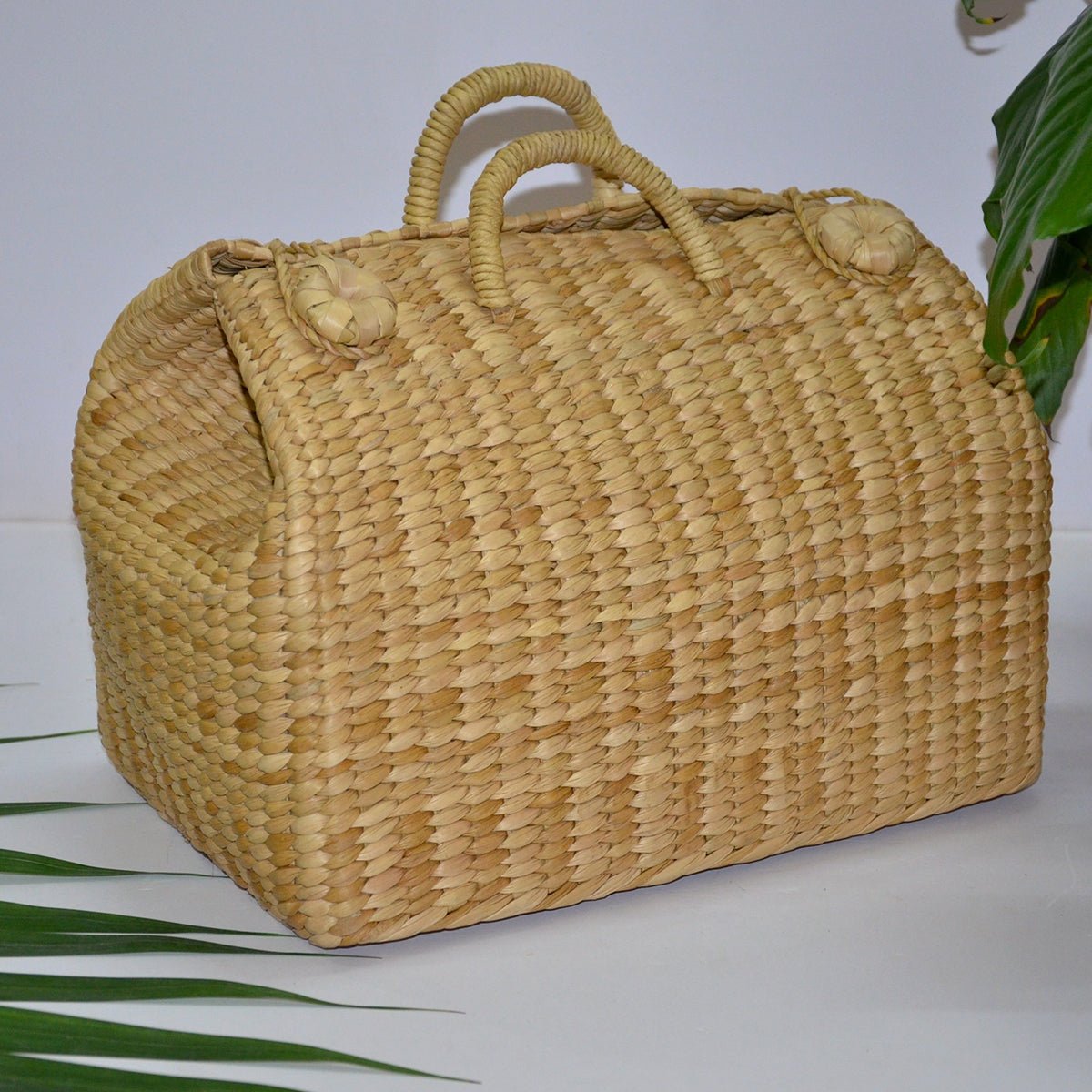 Kauna Lunch & Picnic Basket Medium Natural – Baskets & Boxes by DHARINI available on Brown Living™. . SKU: KALUNB005A. Img 3.