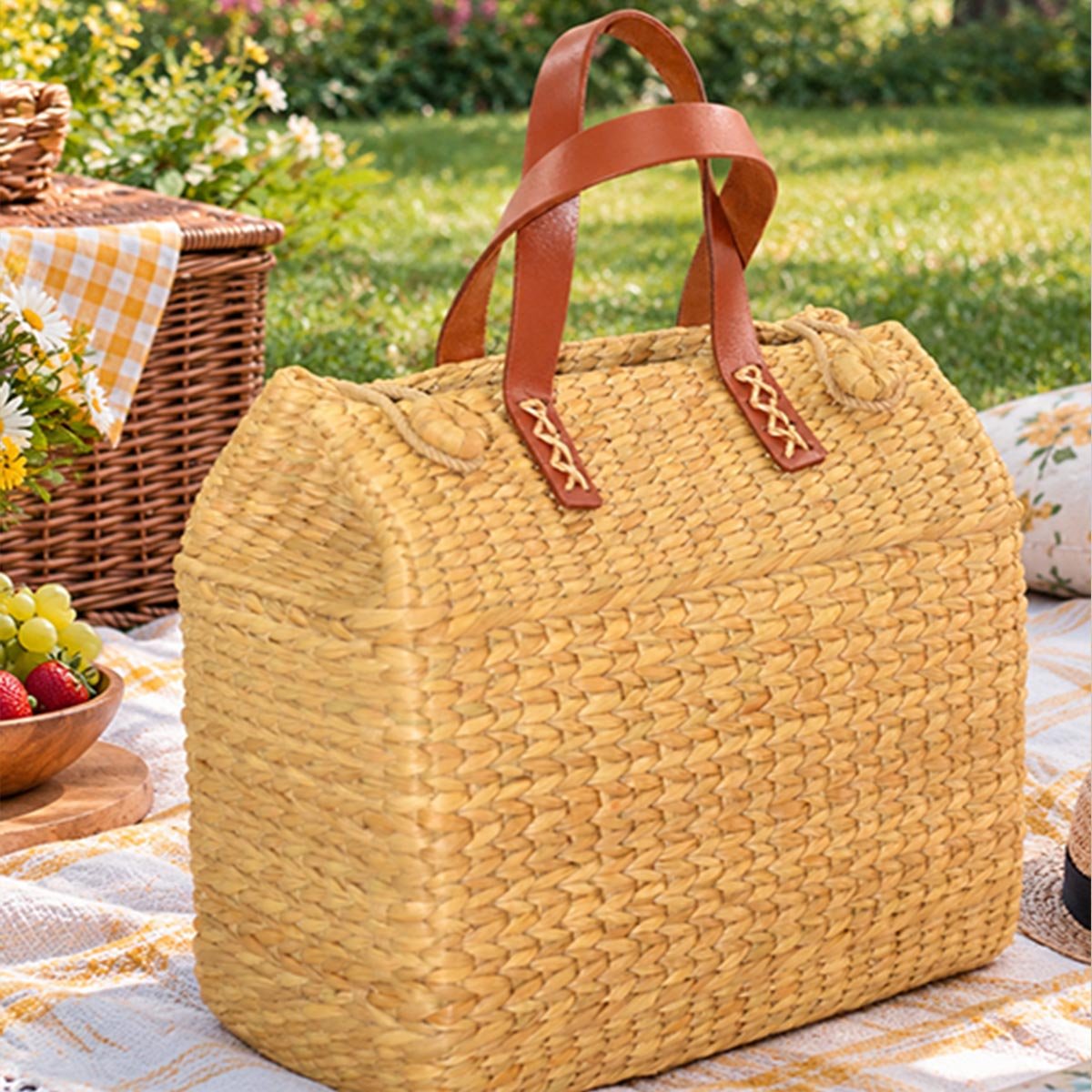 Kauna Lunch & Picnic Basket Natural – Baskets & Boxes on Brown Living™. SKU: KAPBAS037A. Img 6.