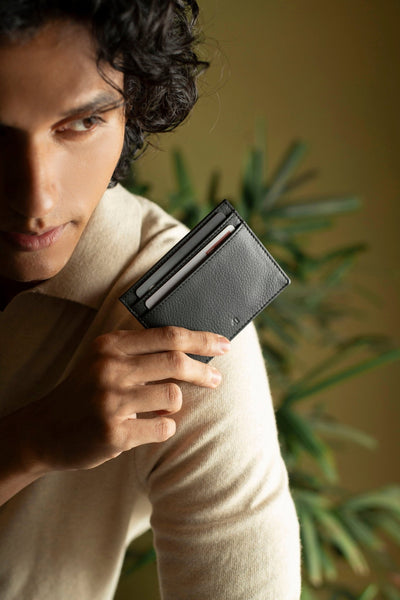 Keeper Card Case | Slim Handmade Card Holder Wallet – Wallet on Brown Living™. SKU: BL-CAR-BRN-002. Img 4.