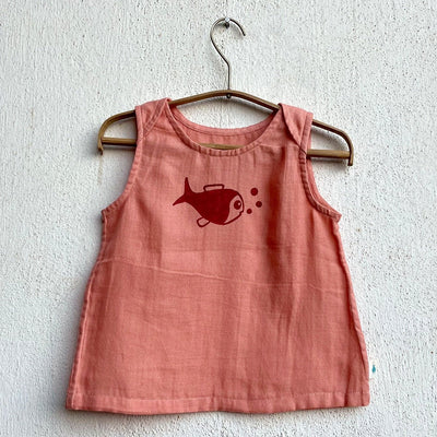 Kids Unisex Organic Cotton Koi Peach Jhabla with Red Pants – Kids Daywear Sets on Brown Living™. SKU: KOI - PCHRED - JHBPJ - 03 - 0322. Img 2.