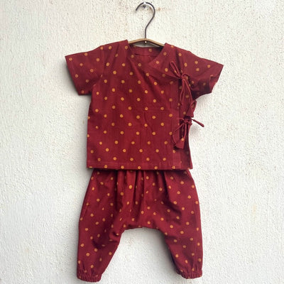 Kids Unisex Organic Cotton Madder Raidana Print Angrakha Top and Pants – Kids Daywear Sets on Brown Living™. SKU: RAI - RED - ANGPJ - 03 - 0322. Img 1.