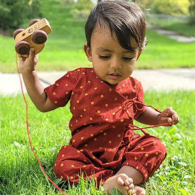 Kids Unisex Organic Cotton Madder Raidana Print Angrakha Top and Pants – Kids Daywear Sets on Brown Living™. SKU: RAI - RED - ANGPJ - 03 - 0322. Img 2.